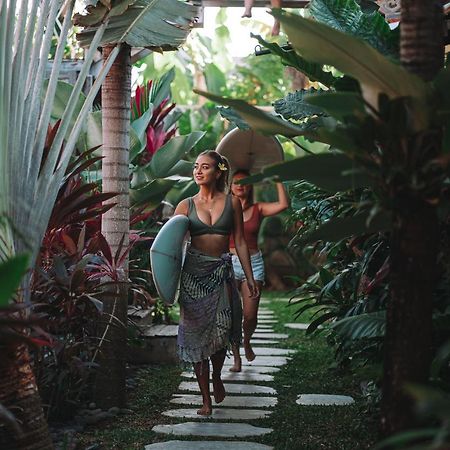 Seaside Tribe - Boutique Surf Stay & Retreat Tanah Lot Dış mekan fotoğraf