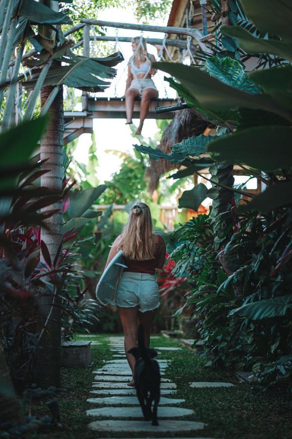Seaside Tribe - Boutique Surf Stay & Retreat Tanah Lot Dış mekan fotoğraf
