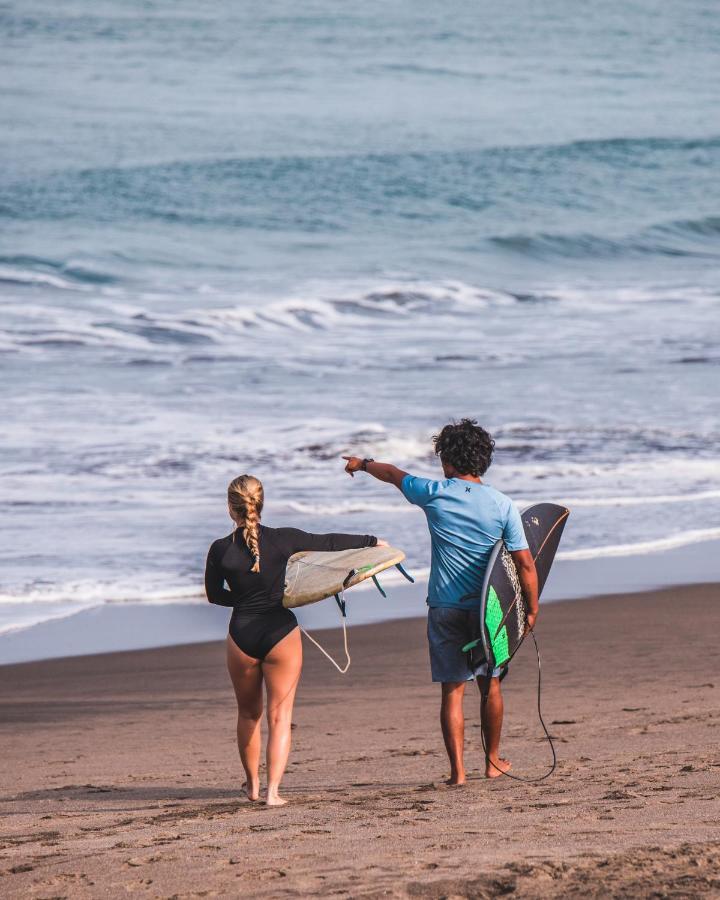 Seaside Tribe - Boutique Surf Stay & Retreat Tanah Lot Dış mekan fotoğraf